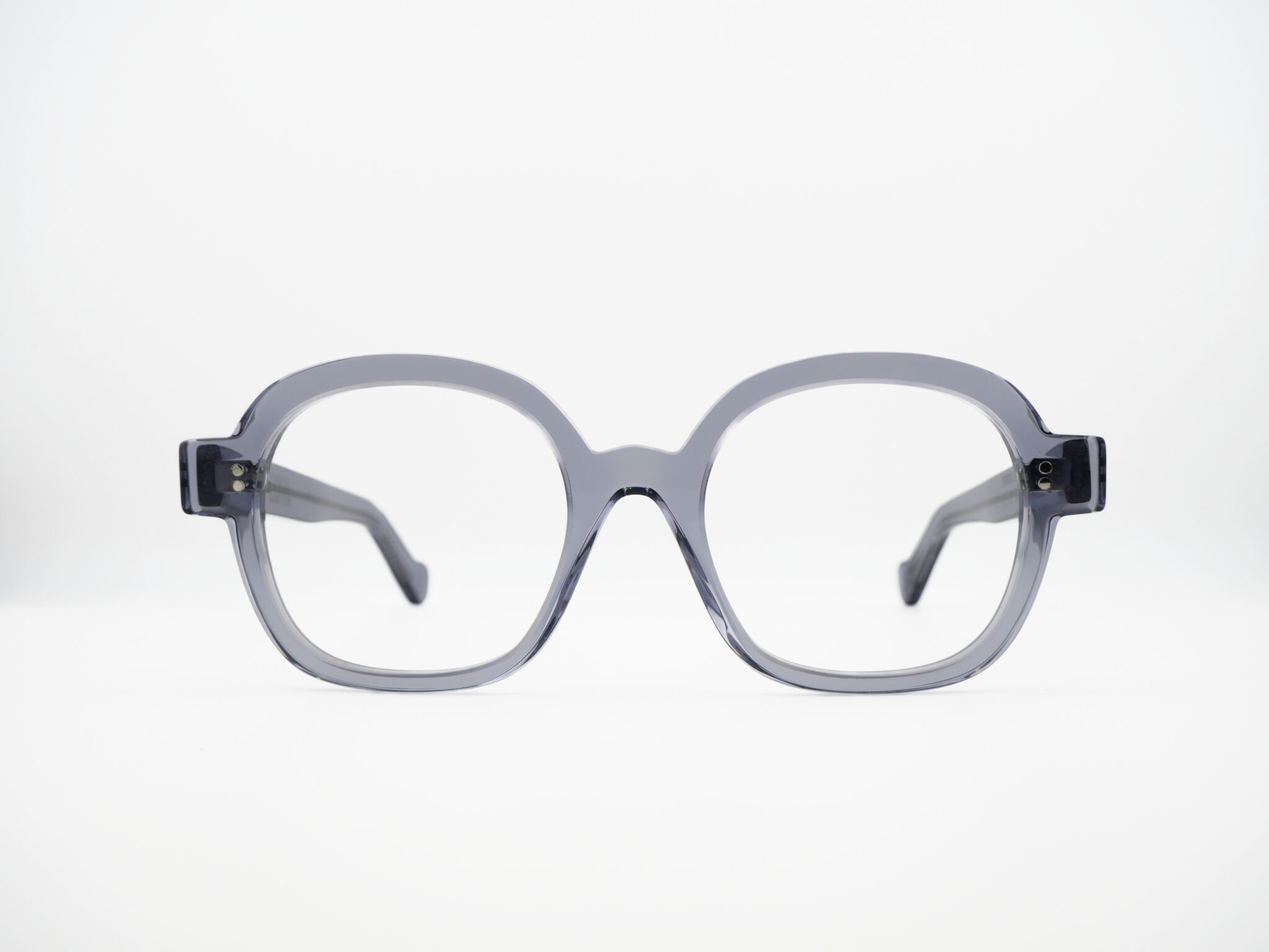 Gris bleu translucide
